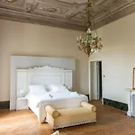 Palazzo D'oltrarno - Residenza D'epoca Couette-café 4*