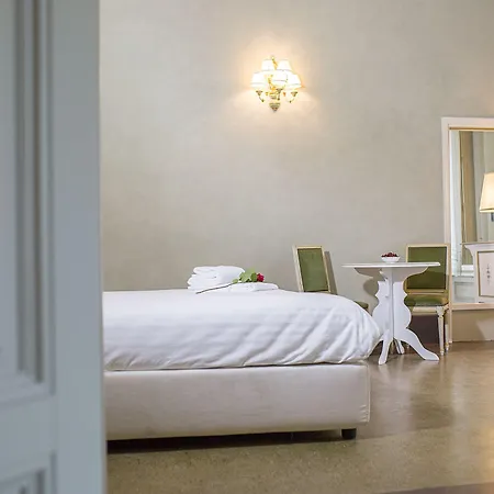 Palazzo D'oltrarno - Residenza D'epoca Nocleg ze śniadaniem Florencja