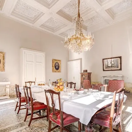 Bed & Breakfast Palazzo D'oltrarno - Residenza D'epoca 3*