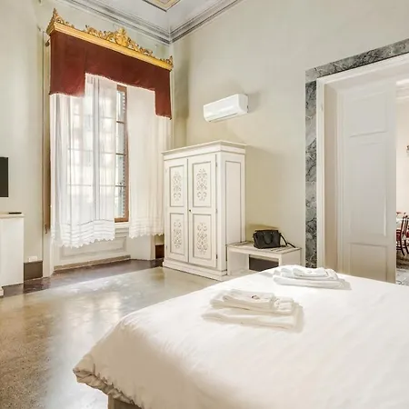 Palazzo D'oltrarno - Residenza D'epoca 3*
