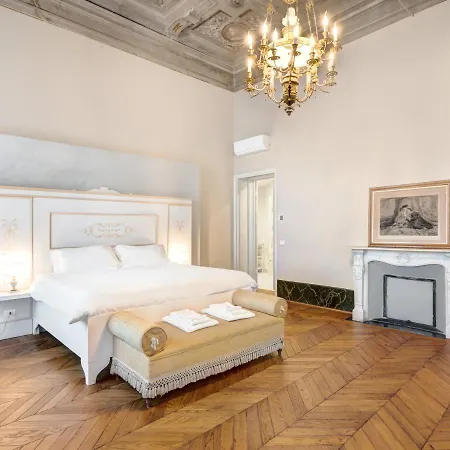 Palazzo D'oltrarno - Residenza D'epoca Bed & Breakfast 3*